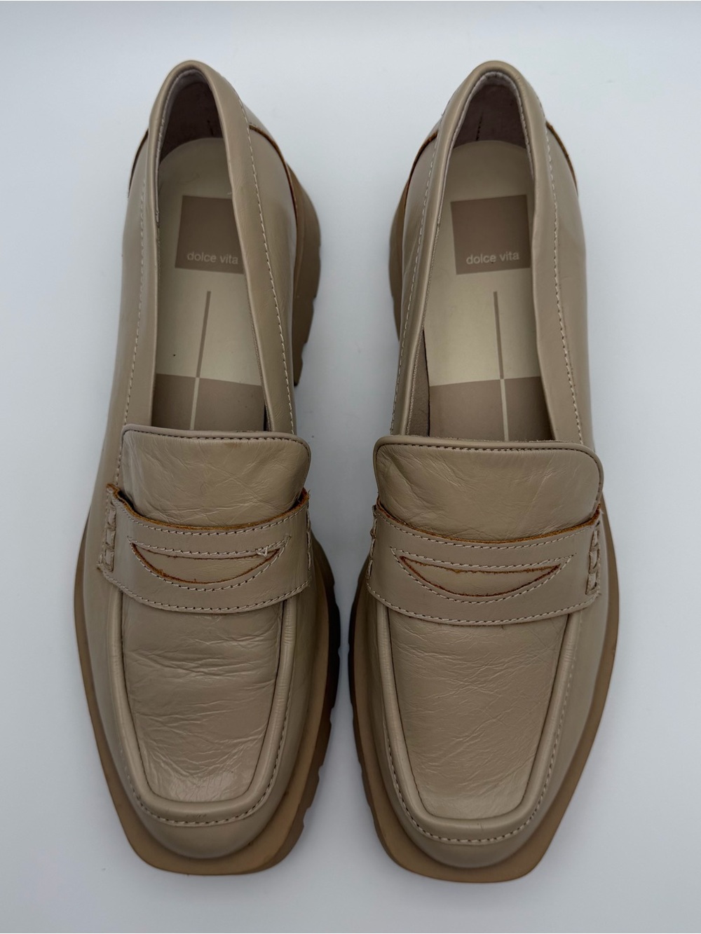 Dolce Vita Women’s  Elias Loafer In Sesame Crinkle Patent Size 9.5 Light Beige